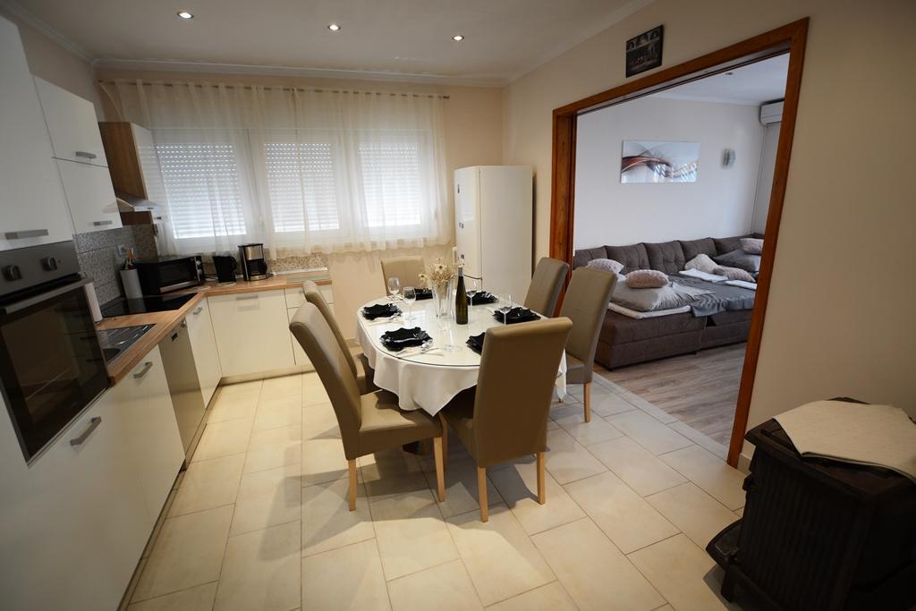 Davor Apartment *